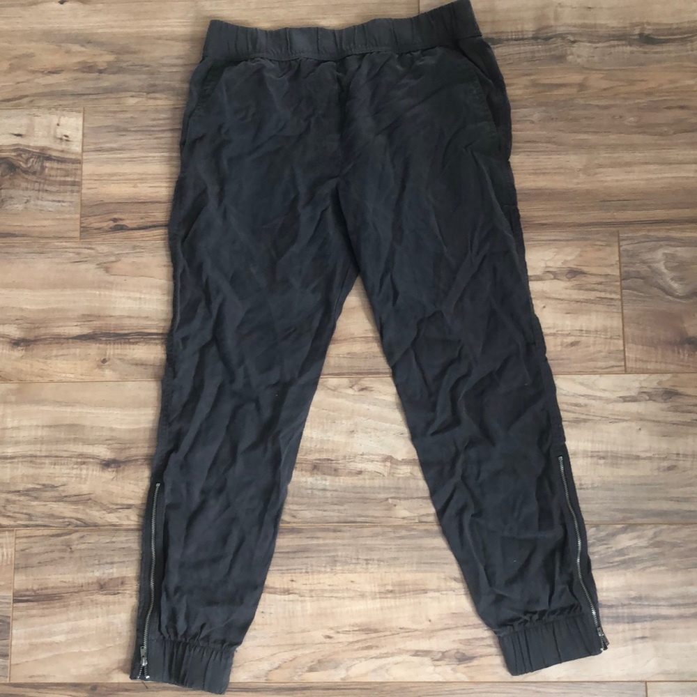 Women’s joggers